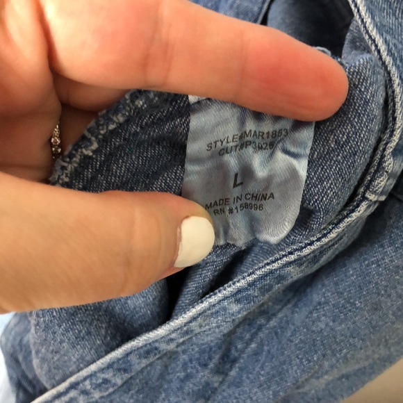 Aaron & Amber size large soft denim distressed frayed romper adjustable - Picture 5 of 6